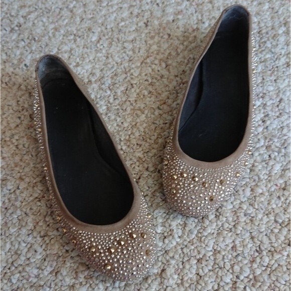 Stuart Weitzman Nubeads Suede Studded Flats size 7 - Picture 2 of 12
